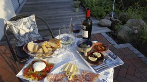 Gisbert, Imbiss in der Abendsonne